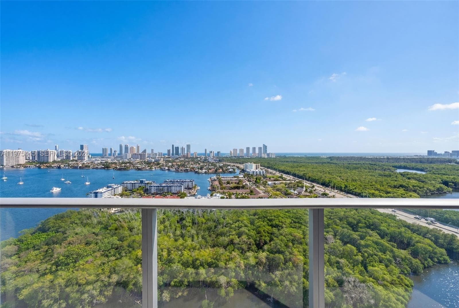 THE HARBOUR SOUTH CONDO · #2920 in North Miami Beach - Photo 1
