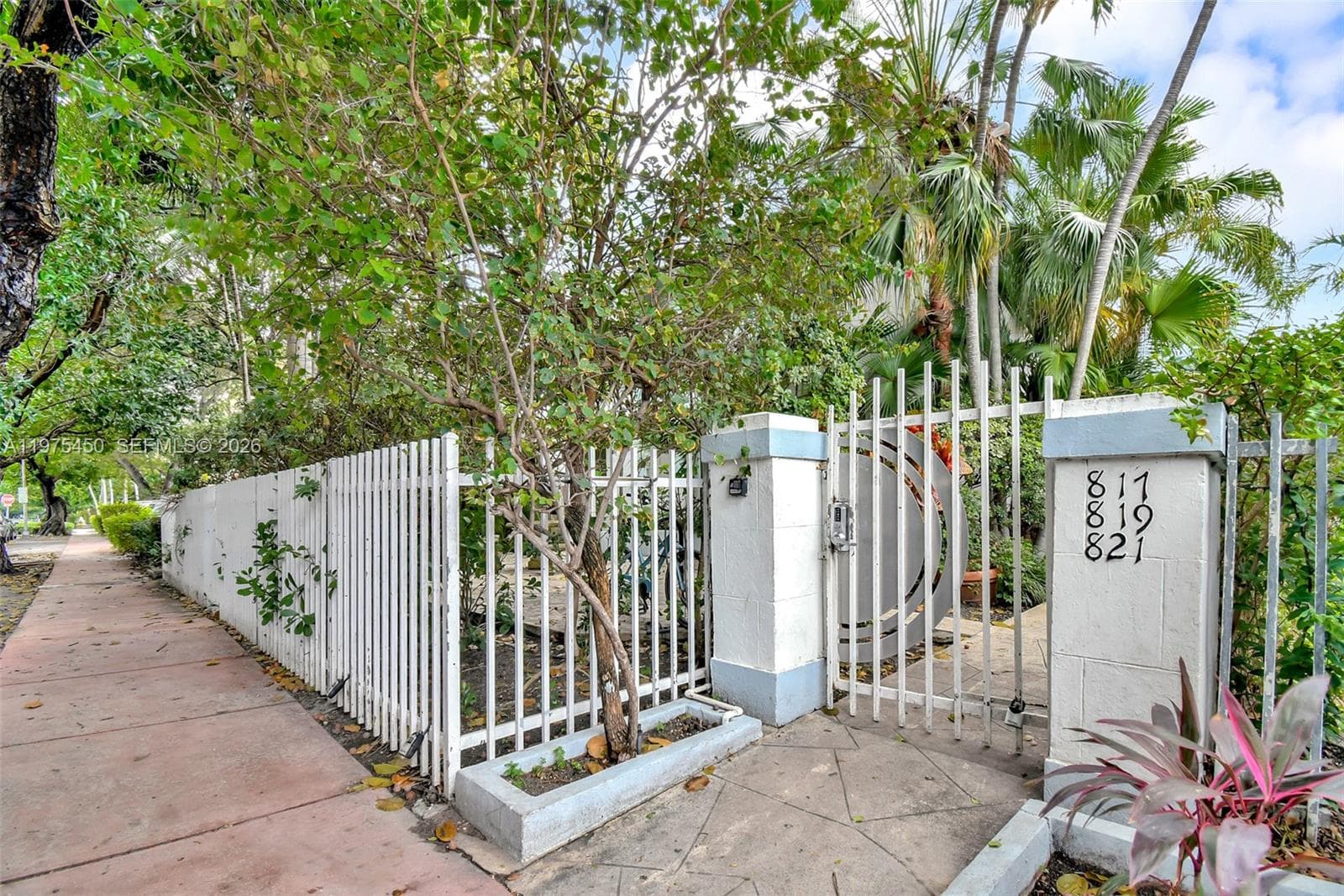 CASABLANCA OF SOUTH BEACH · #9 in Miami Beach - Photo 23