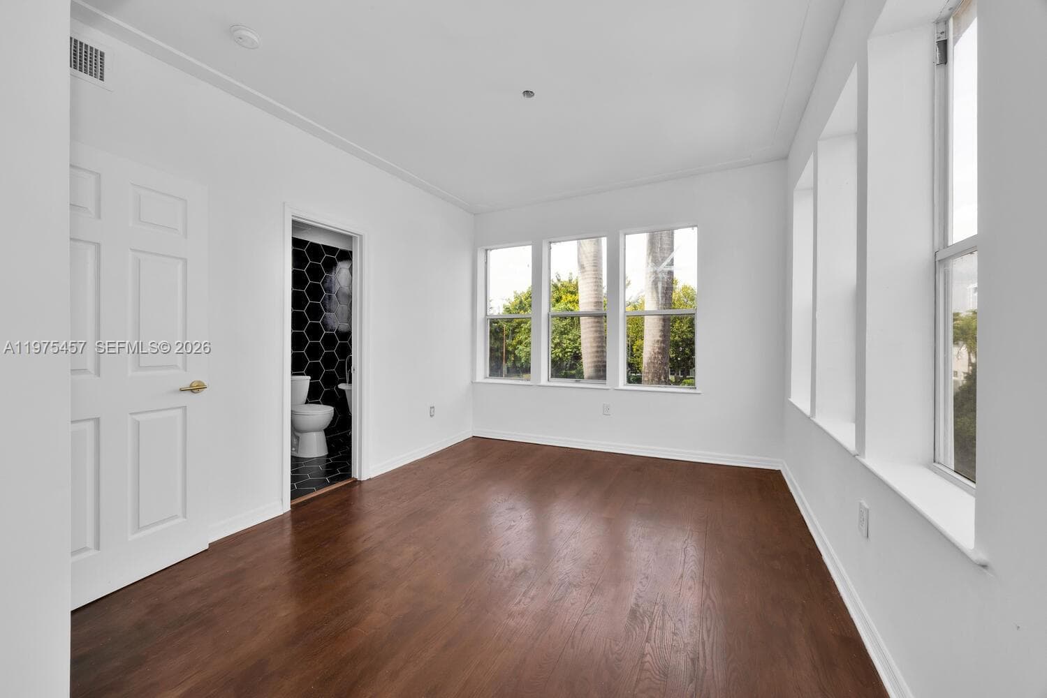 PENN PLAZA CONDO · #201 in Miami Beach - Photo 16