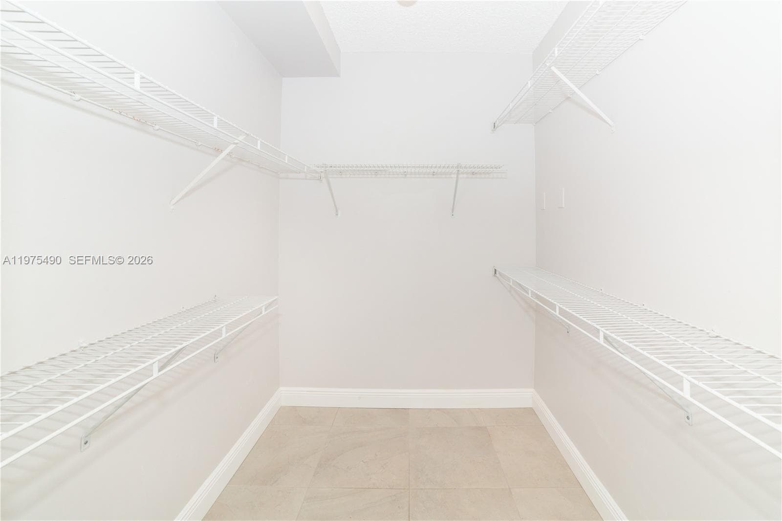 Porto Bellagio · #1802 in Sunny Isles Beach - Photo 27