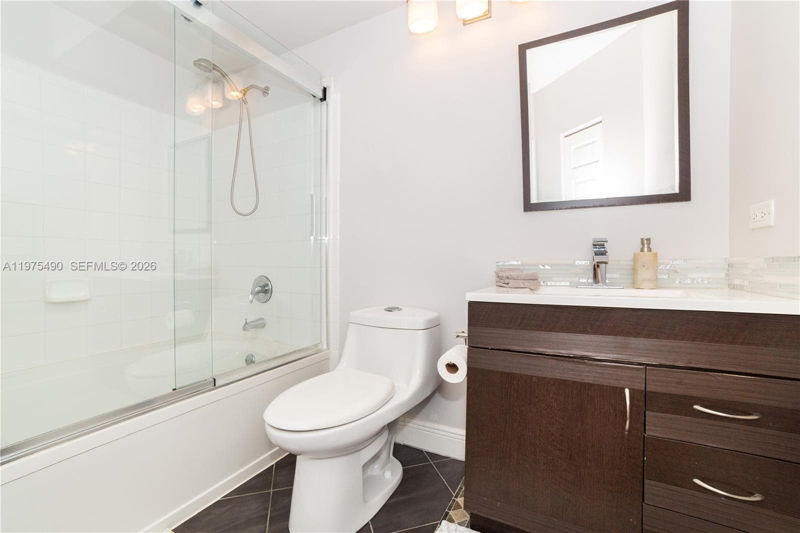 Porto Bellagio · #1802 in Sunny Isles Beach - Photo 26