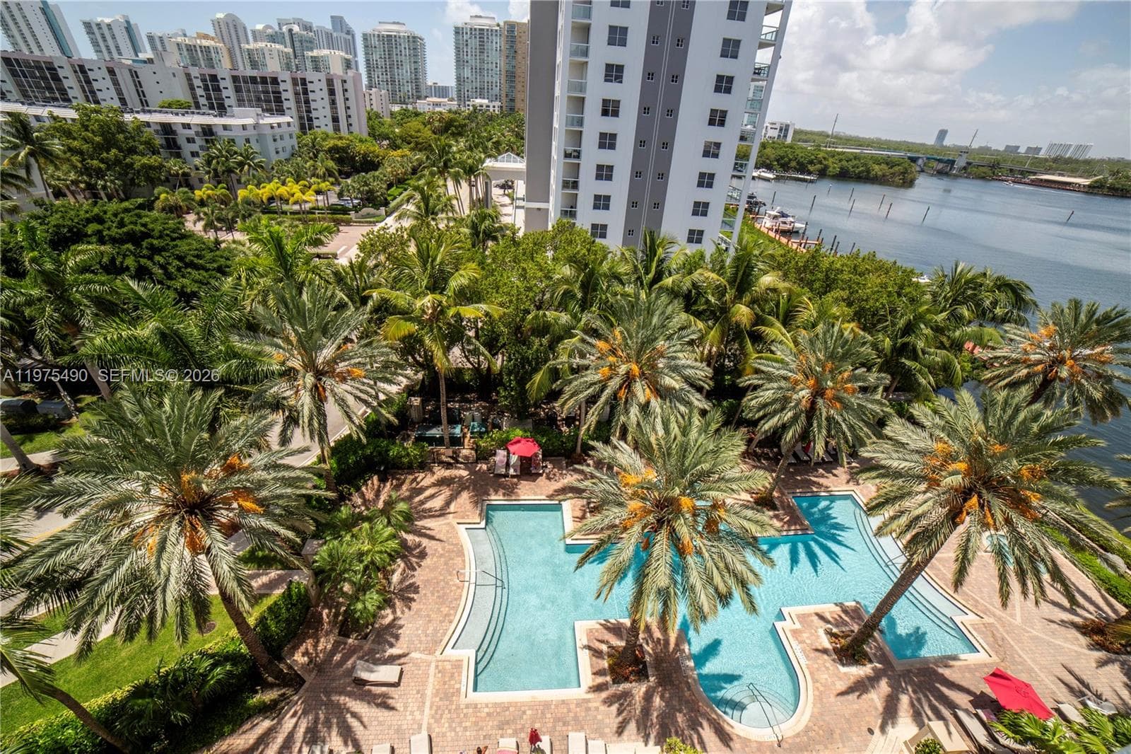 Porto Bellagio · #1802 in Sunny Isles Beach - Photo 32