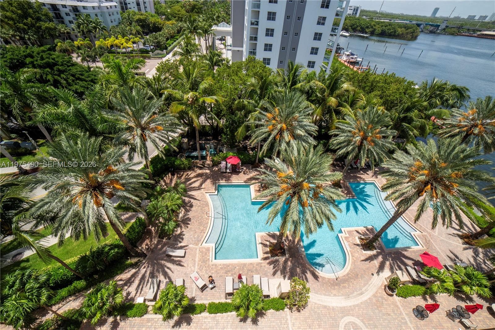 Porto Bellagio · #1802 in Sunny Isles Beach - Photo 1