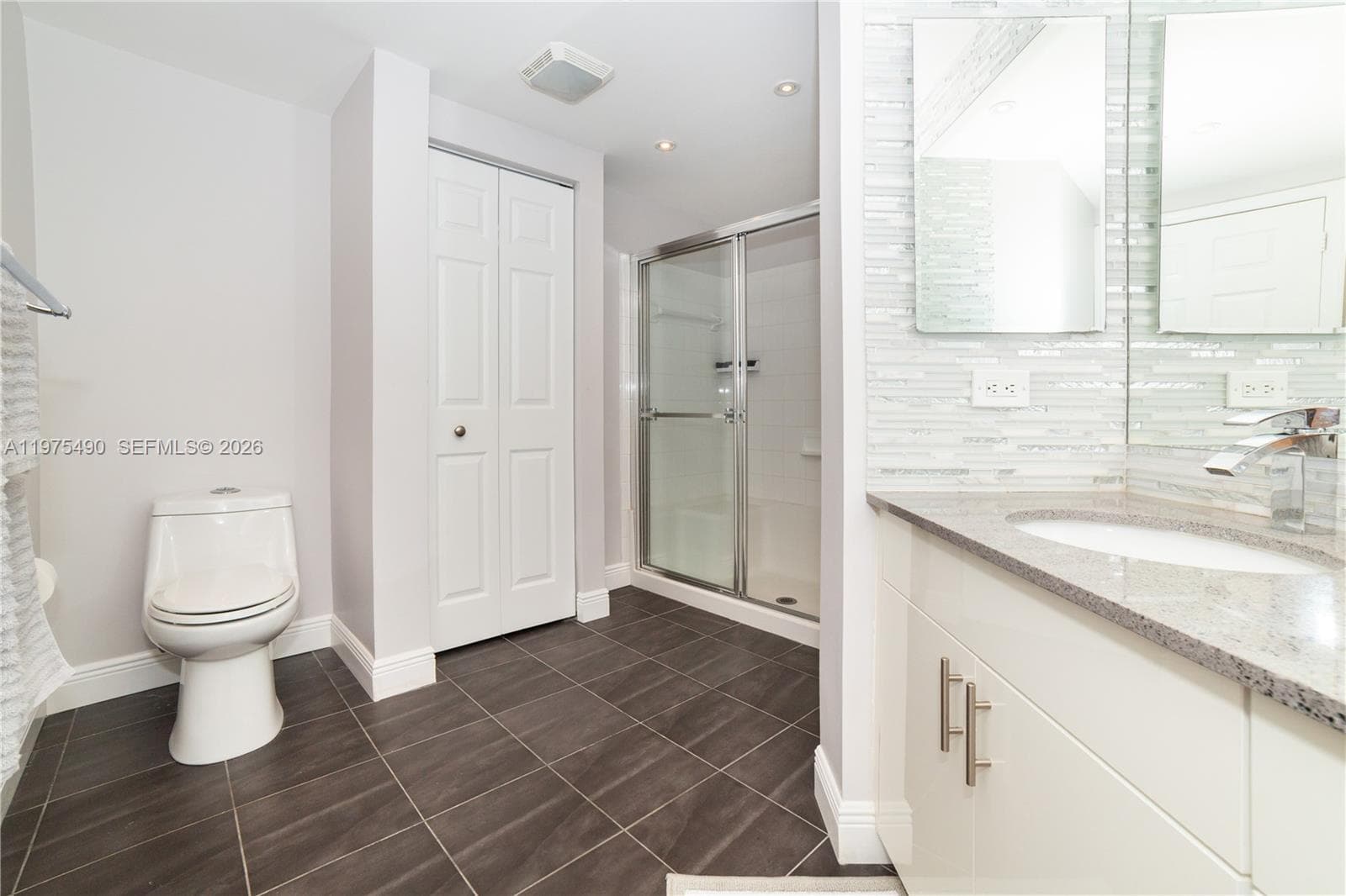 Porto Bellagio · #1802 in Sunny Isles Beach - Photo 24