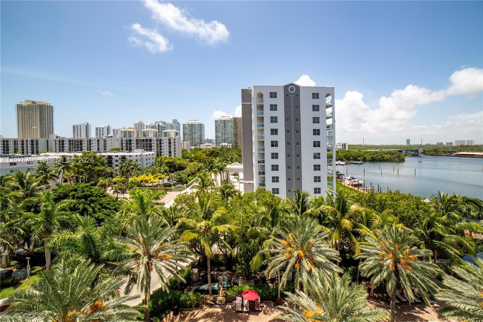Porto Bellagio · #1802 in Sunny Isles Beach - Photo 31