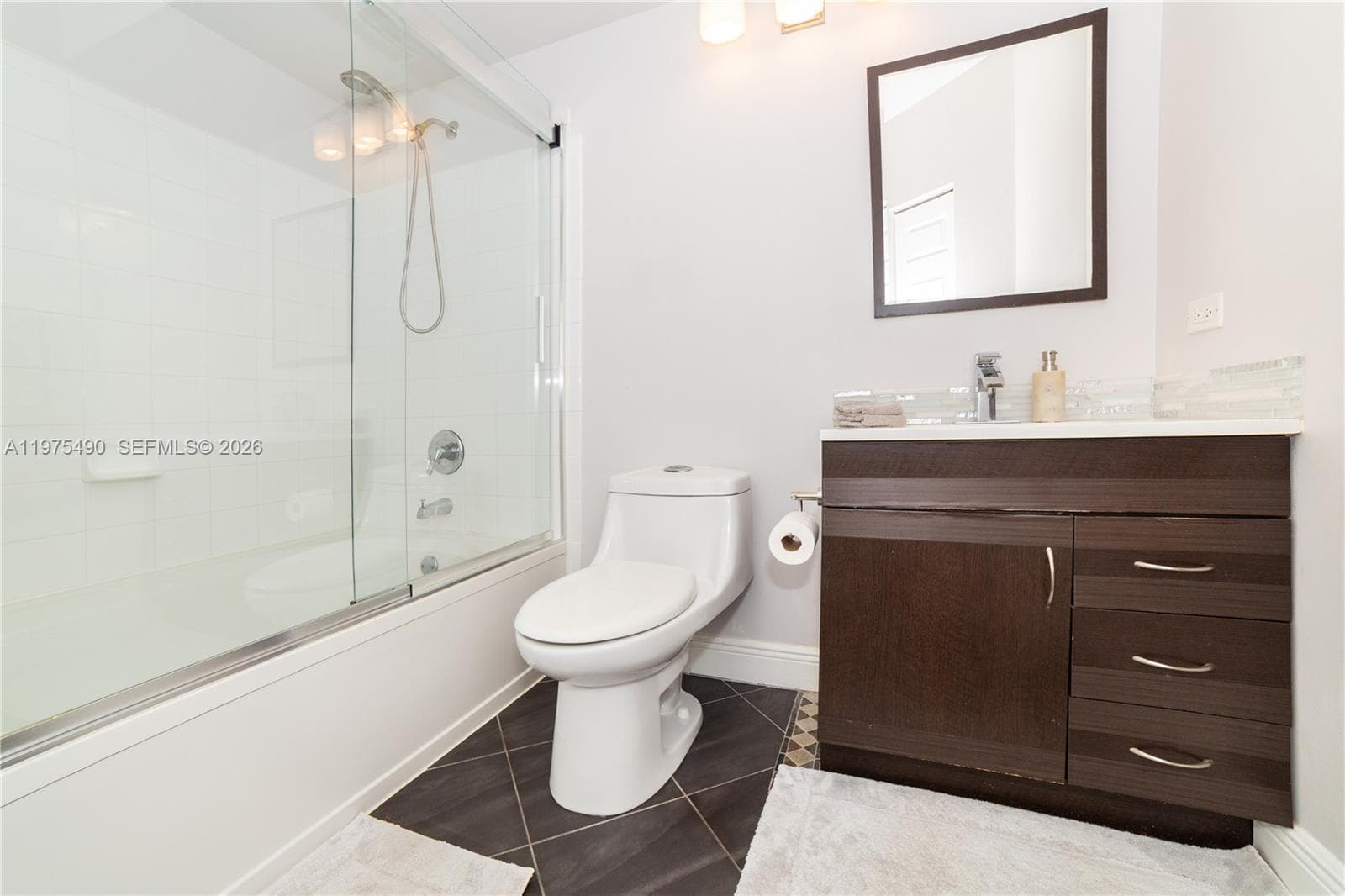 Porto Bellagio · #1802 in Sunny Isles Beach - Photo 25