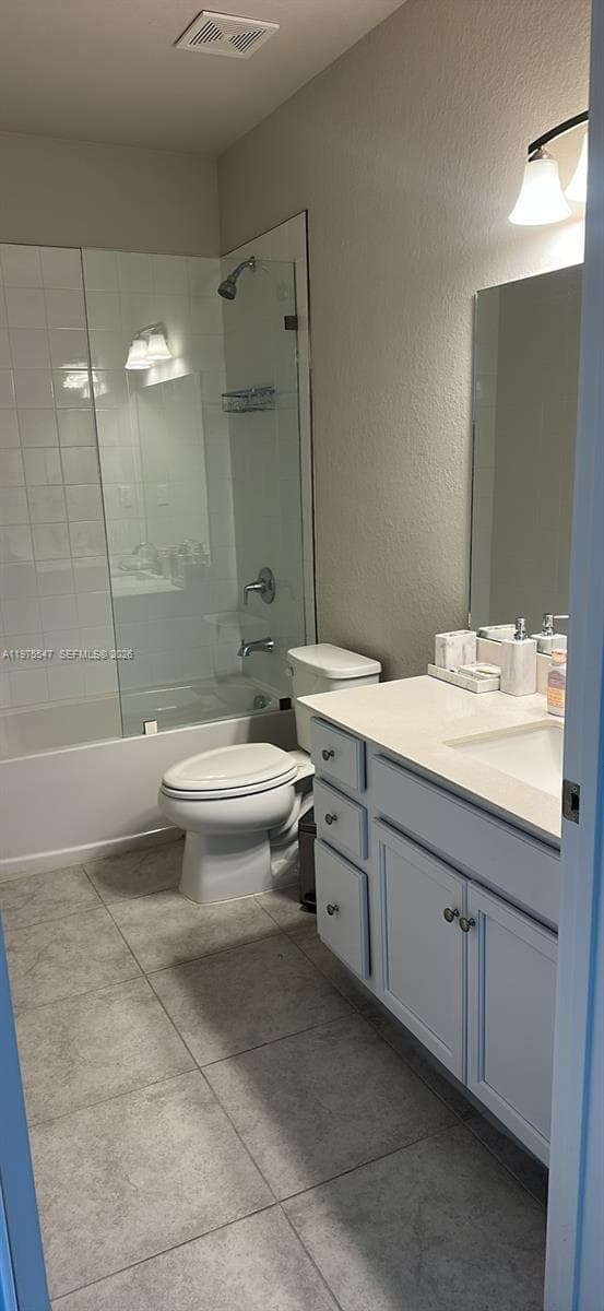 1070 NW 6th Ter photo 3