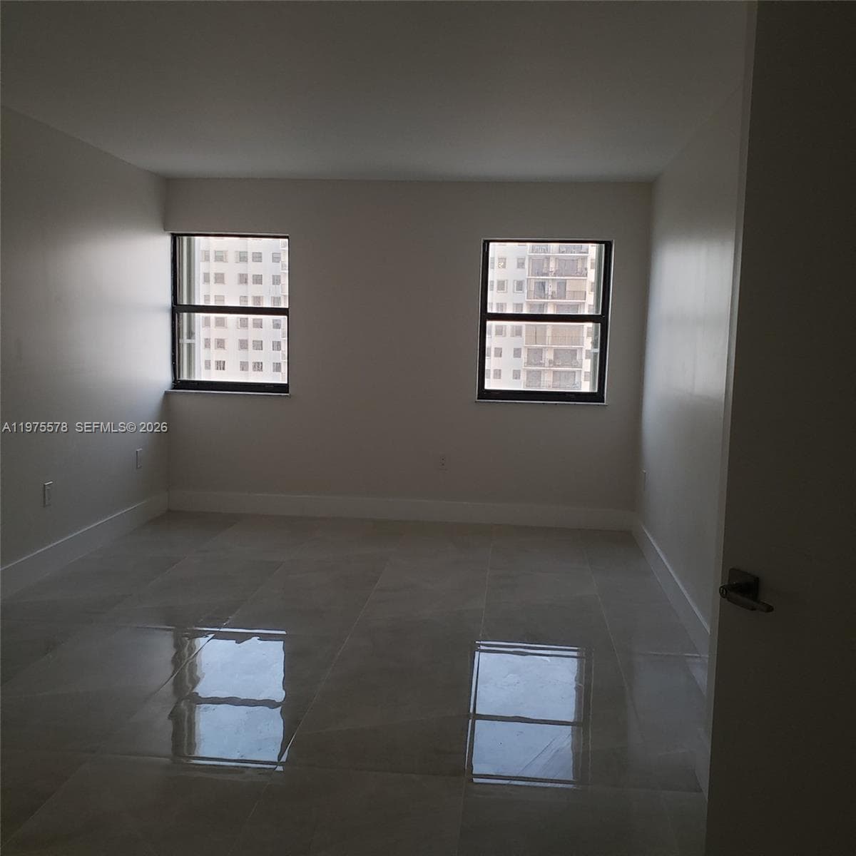 Summit towers · #2105S in Hollywood - Photo 13