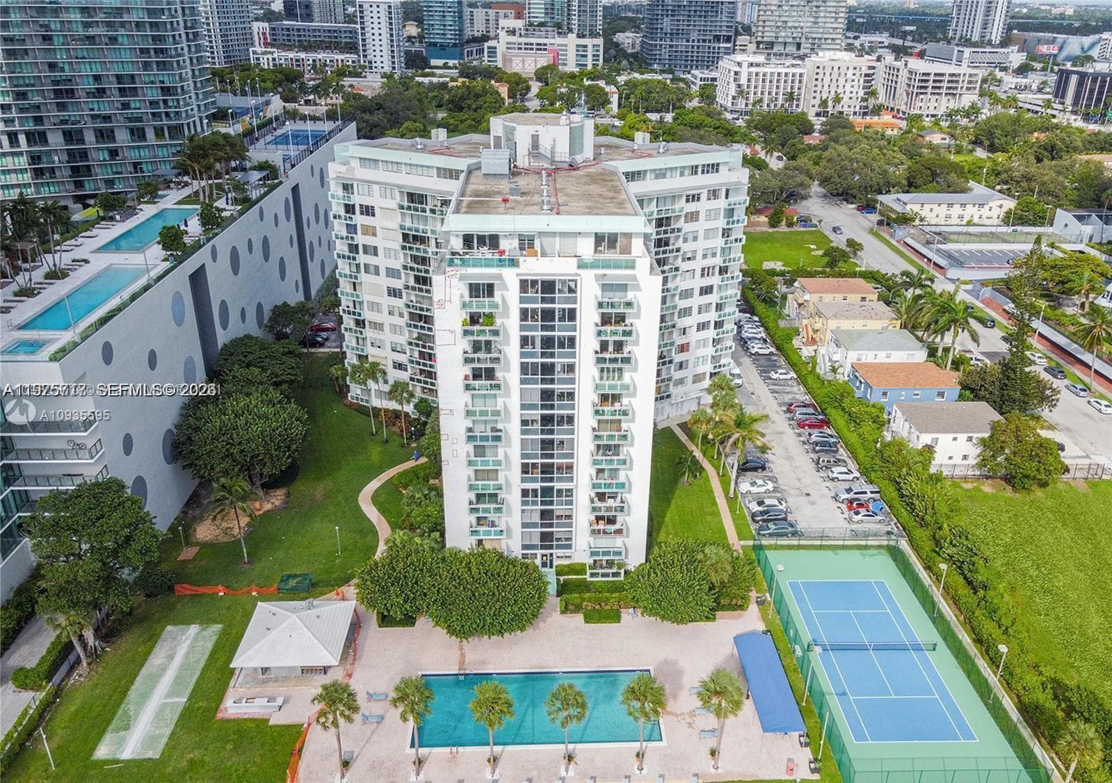 BAY PARK TOWERS CONDO · #PH-03 in Miami - Photo 1