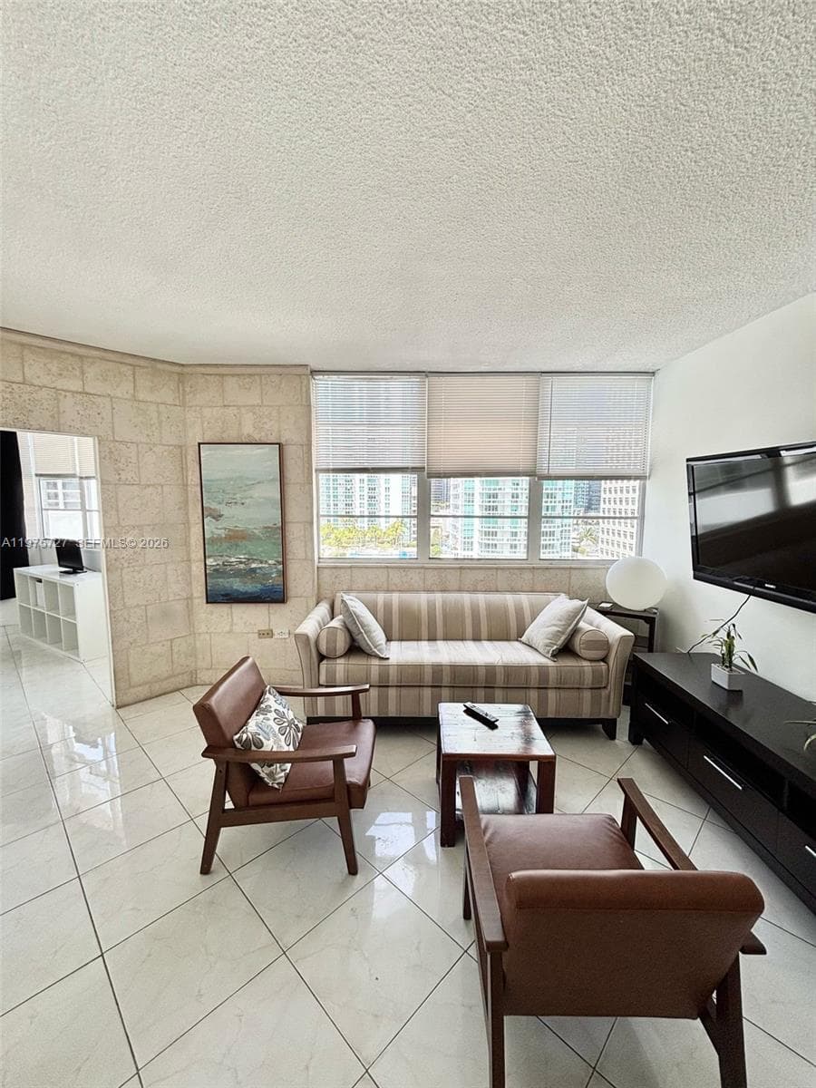 FOUR AMBASSADORS CONDO PH · #1824 in Miami - Photo 4