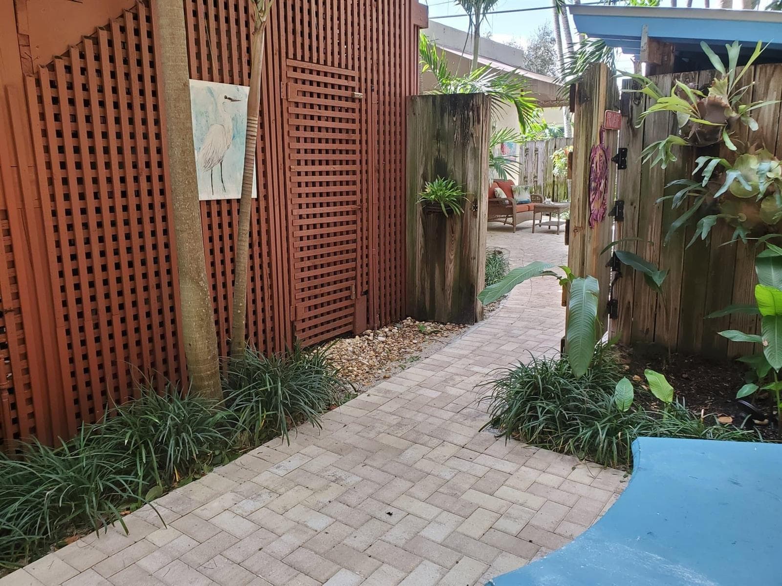 Entrance to private area for unit