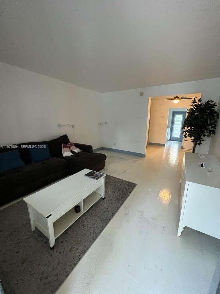 EL CHIOGGIOTTO CONDO · #12B in Miami Beach - Photo 5