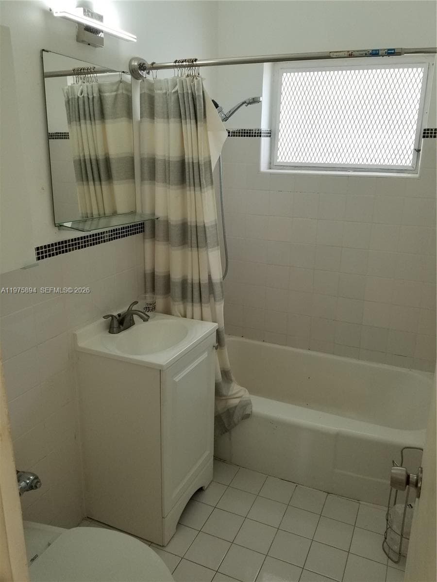EL CHIOGGIOTTO CONDO · #12B in Miami Beach - Photo 8