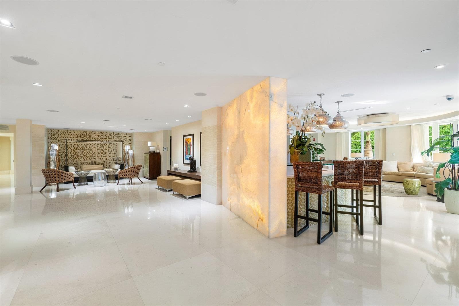 032-155SouthOceanAvenue-303-PalmBeachSho