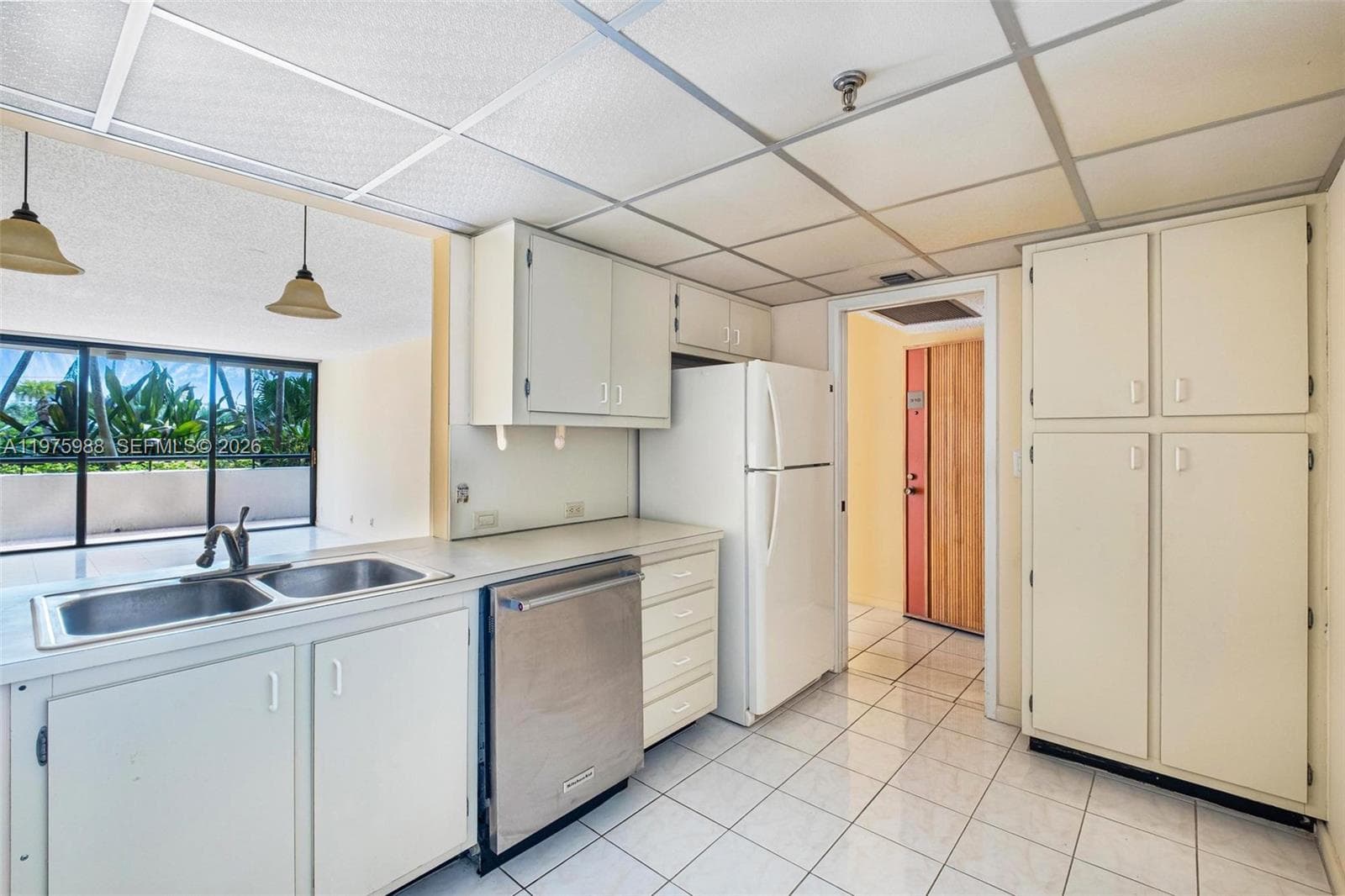 Ocean Lane Plaza Condo · #310 in Key Biscayne - Photo 13
