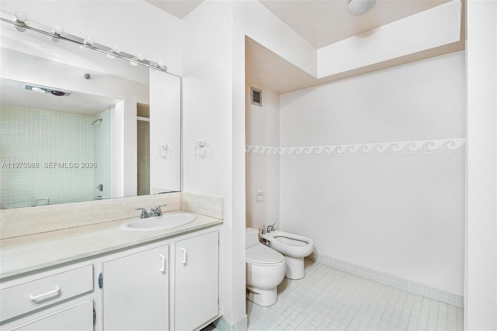 Ocean Lane Plaza Condo · #310 in Key Biscayne - Photo 19