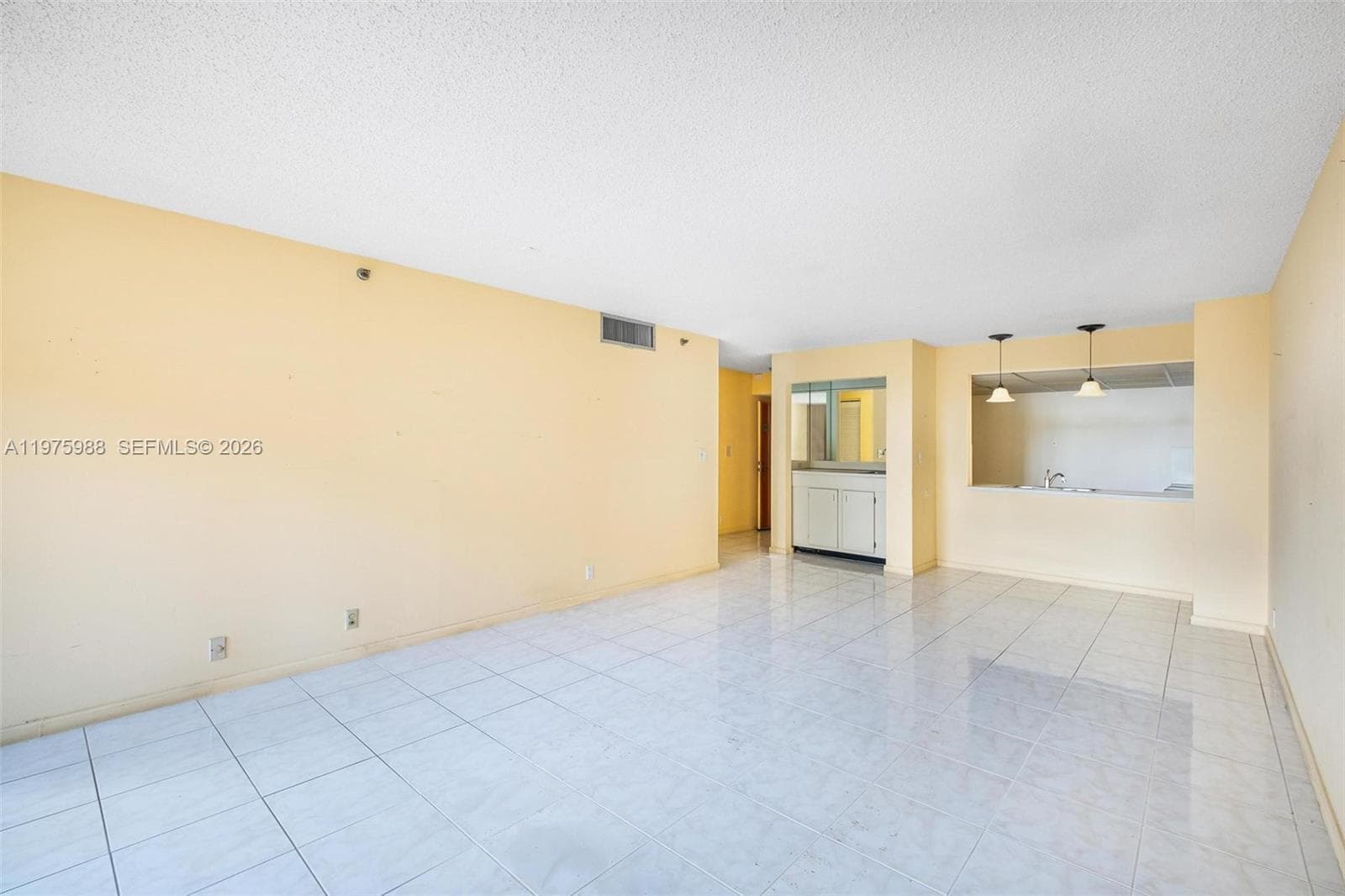 Ocean Lane Plaza Condo · #310 in Key Biscayne - Photo 8