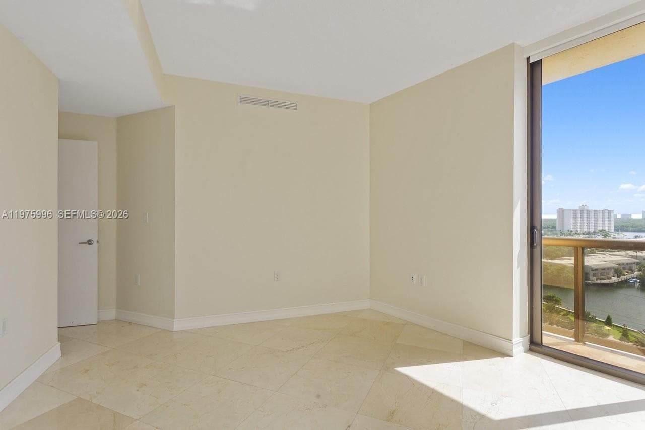 SAYAN CONDO · #904 in Sunny Isles Beach - Photo 5