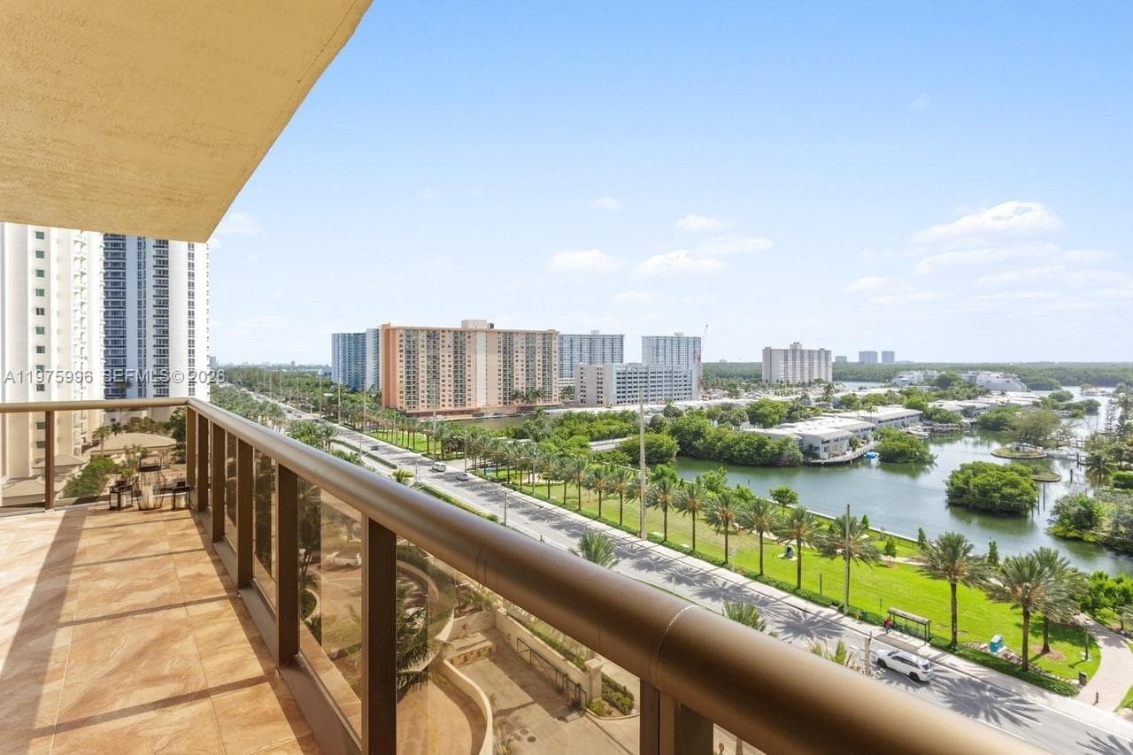 SAYAN CONDO · #904 in Sunny Isles Beach - Photo 10