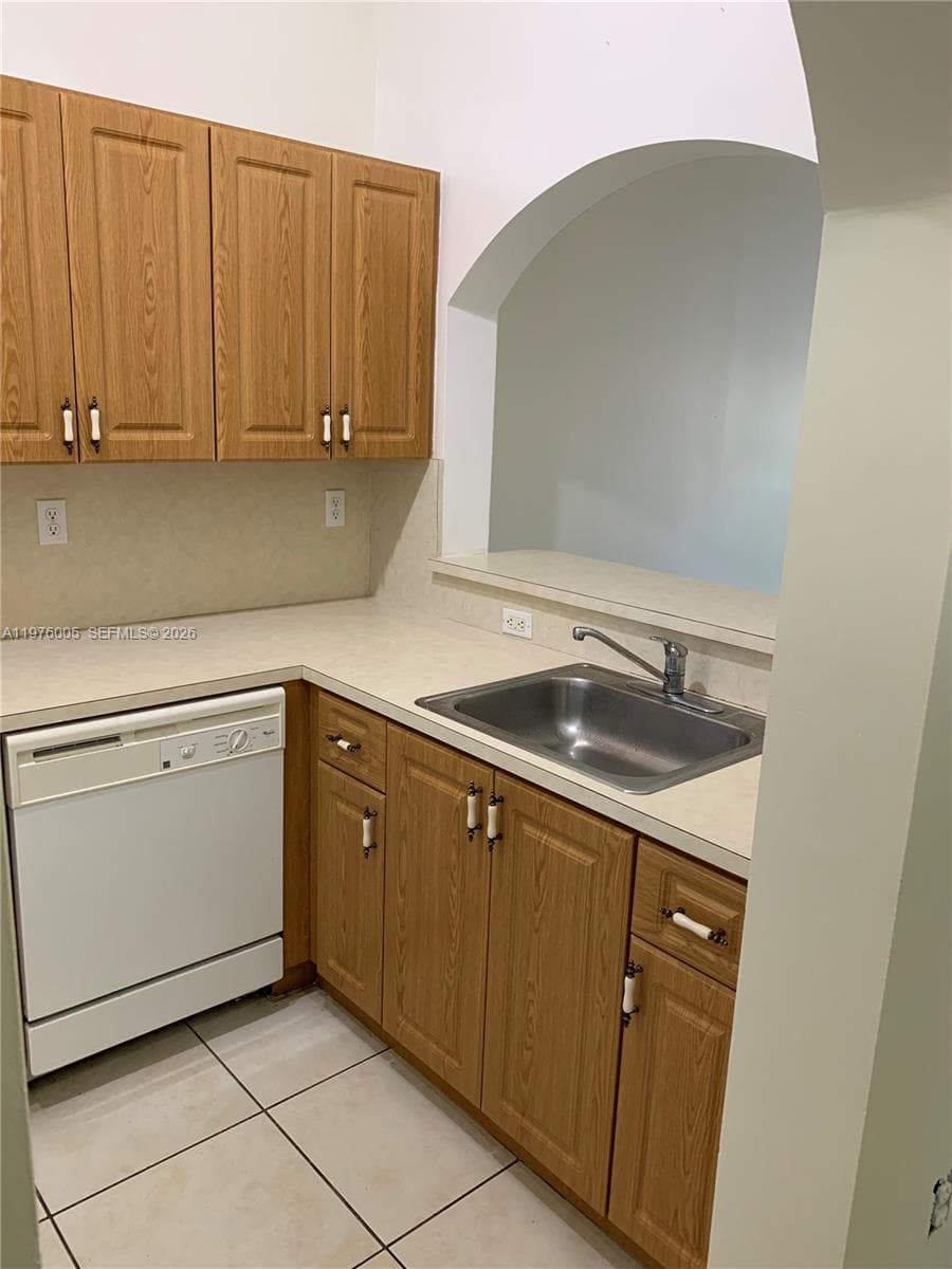 VENETIA GARDENS SOUTH CON · #205-58 in Homestead - Photo 9