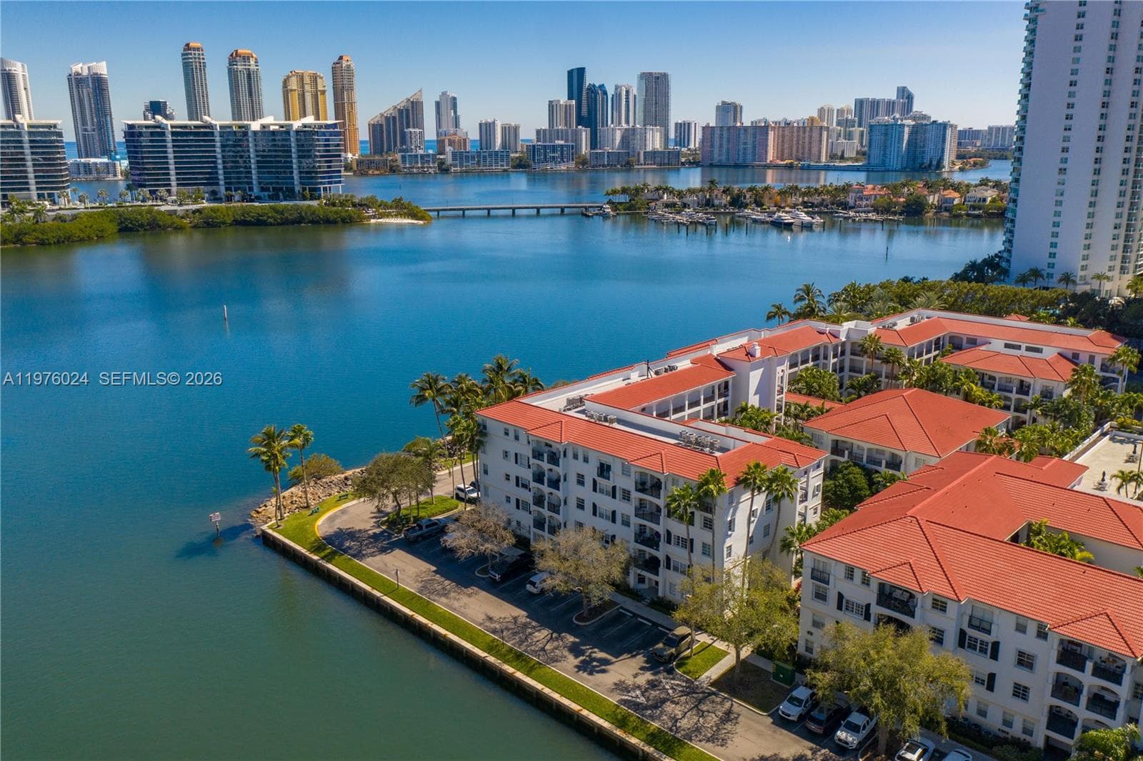 VILLAGE BY THE BAY CONDO · #12101 in Aventura - Photo 6