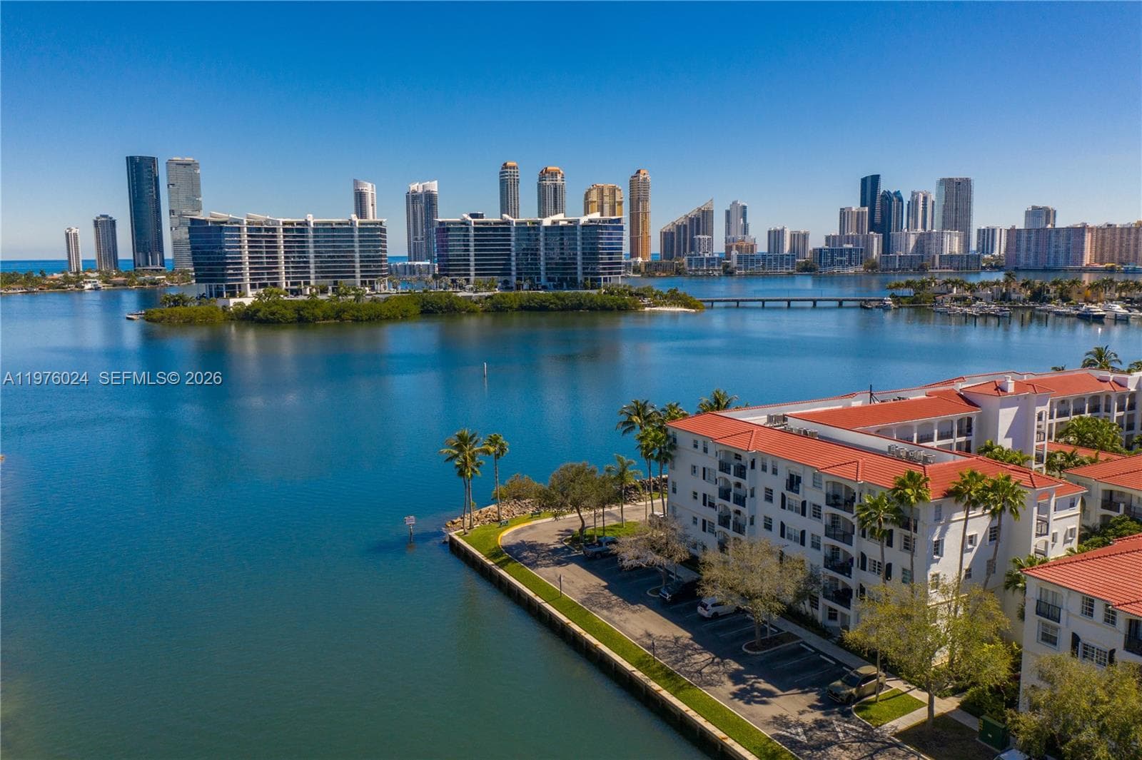 VILLAGE BY THE BAY CONDO · #12101 in Aventura - Photo 5