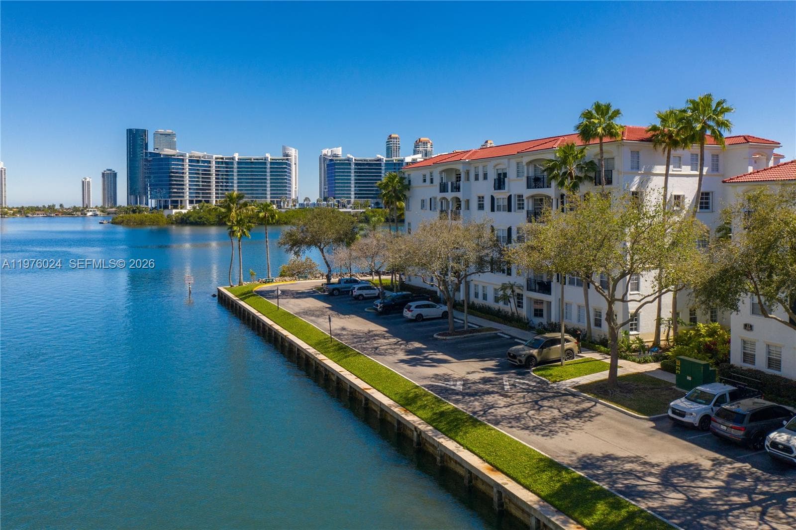 VILLAGE BY THE BAY CONDO · #12101 in Aventura - Photo 4