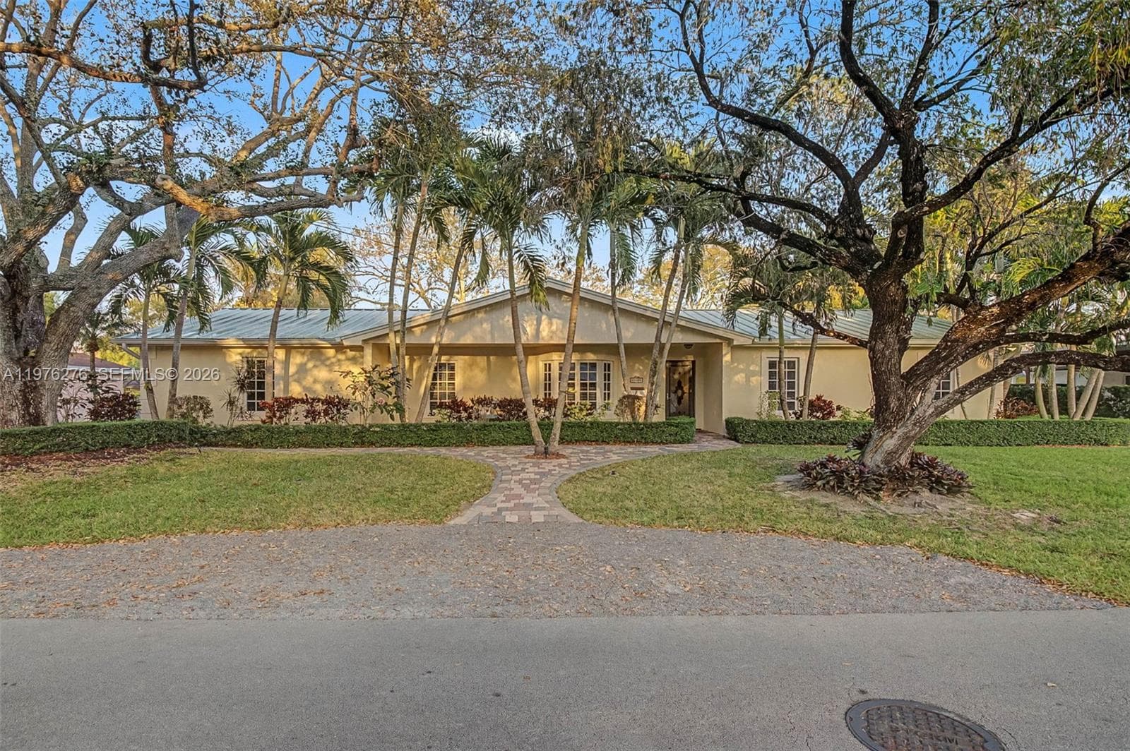 15401 SW 81 Av photo 1