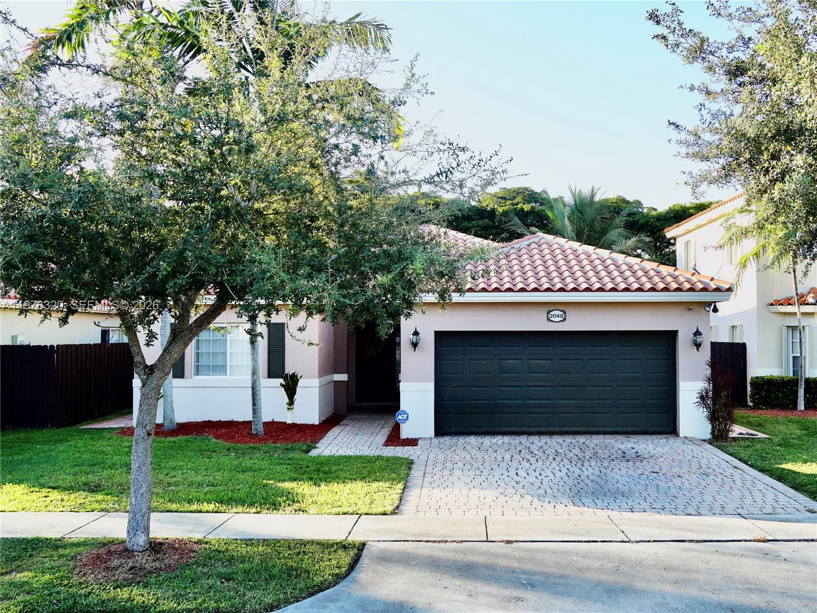 2048 NE 35th Ave photo 1