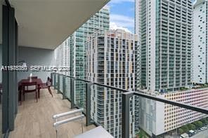 Reach Brickell City Centre · #1209 in Miami - Photo 44