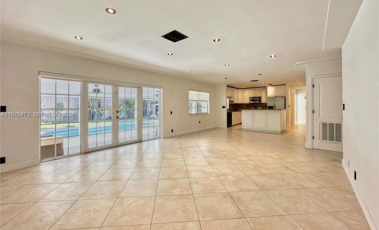 21020 NE 18th Ct photo 11