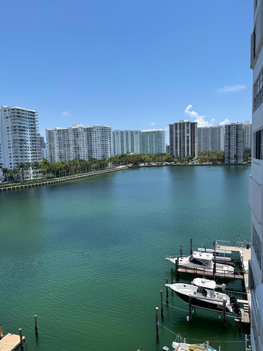 DEL PRADO MARINA · #702 in Aventura - Photo 6