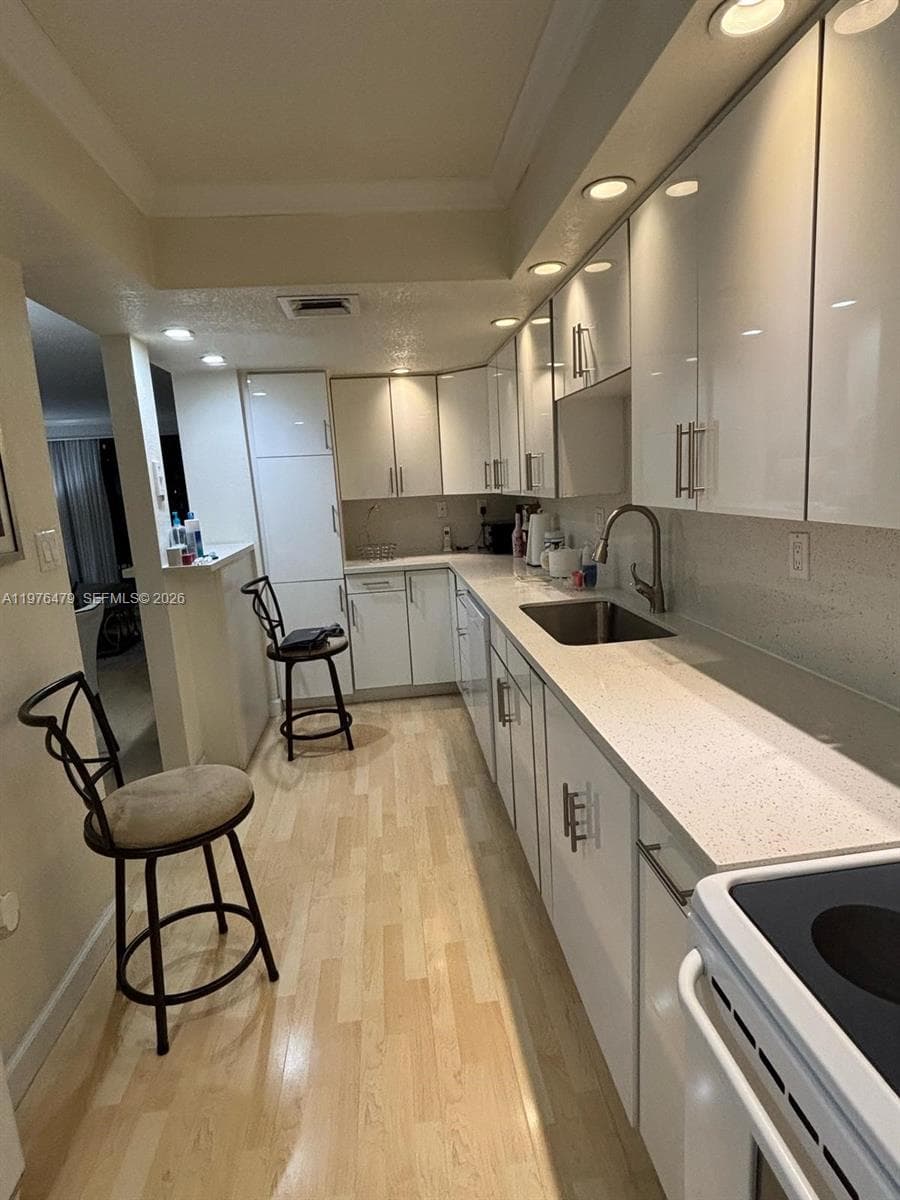 DEL PRADO MARINA · #702 in Aventura - Photo 17