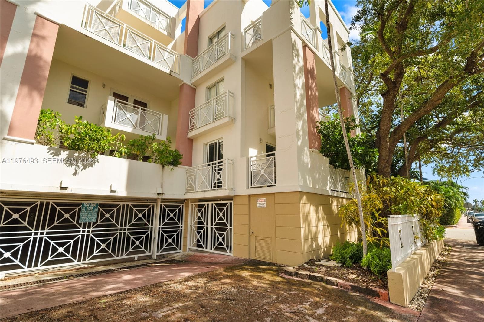 MAGNOLIA CONDO · #206 in Miami Beach - Photo 18