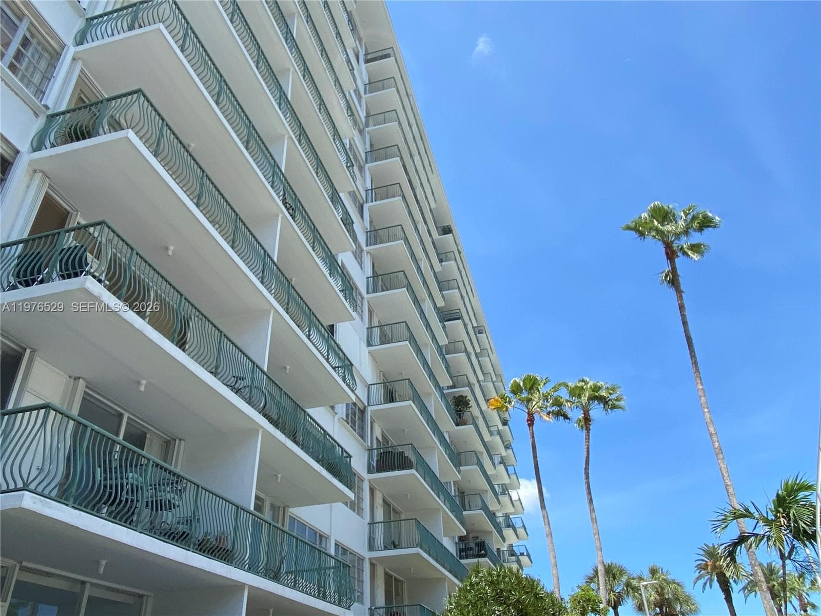 BRICKELL BAY TOWER CONDO · #903 in Miami - Photo 3
