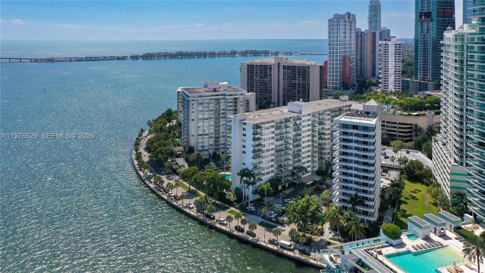 BRICKELL BAY TOWER CONDO · #903 in Miami - Photo 19