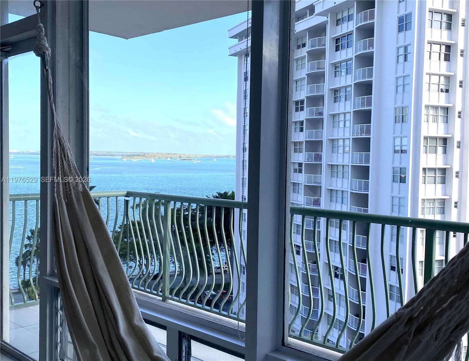 BRICKELL BAY TOWER CONDO · #903 in Miami - Photo 8