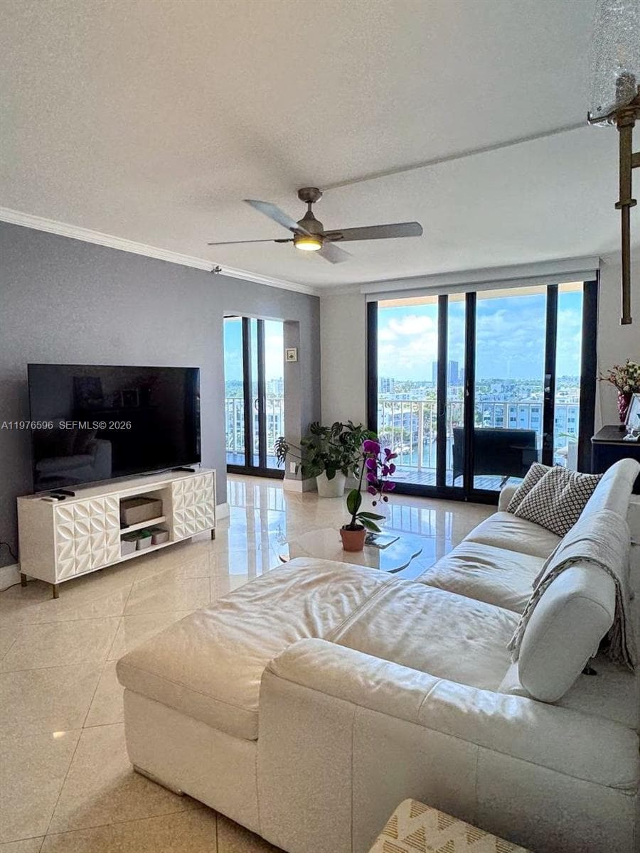 WINSTON TOWERS 700 CONDO · #902 in Sunny Isles Beach - Photo 3