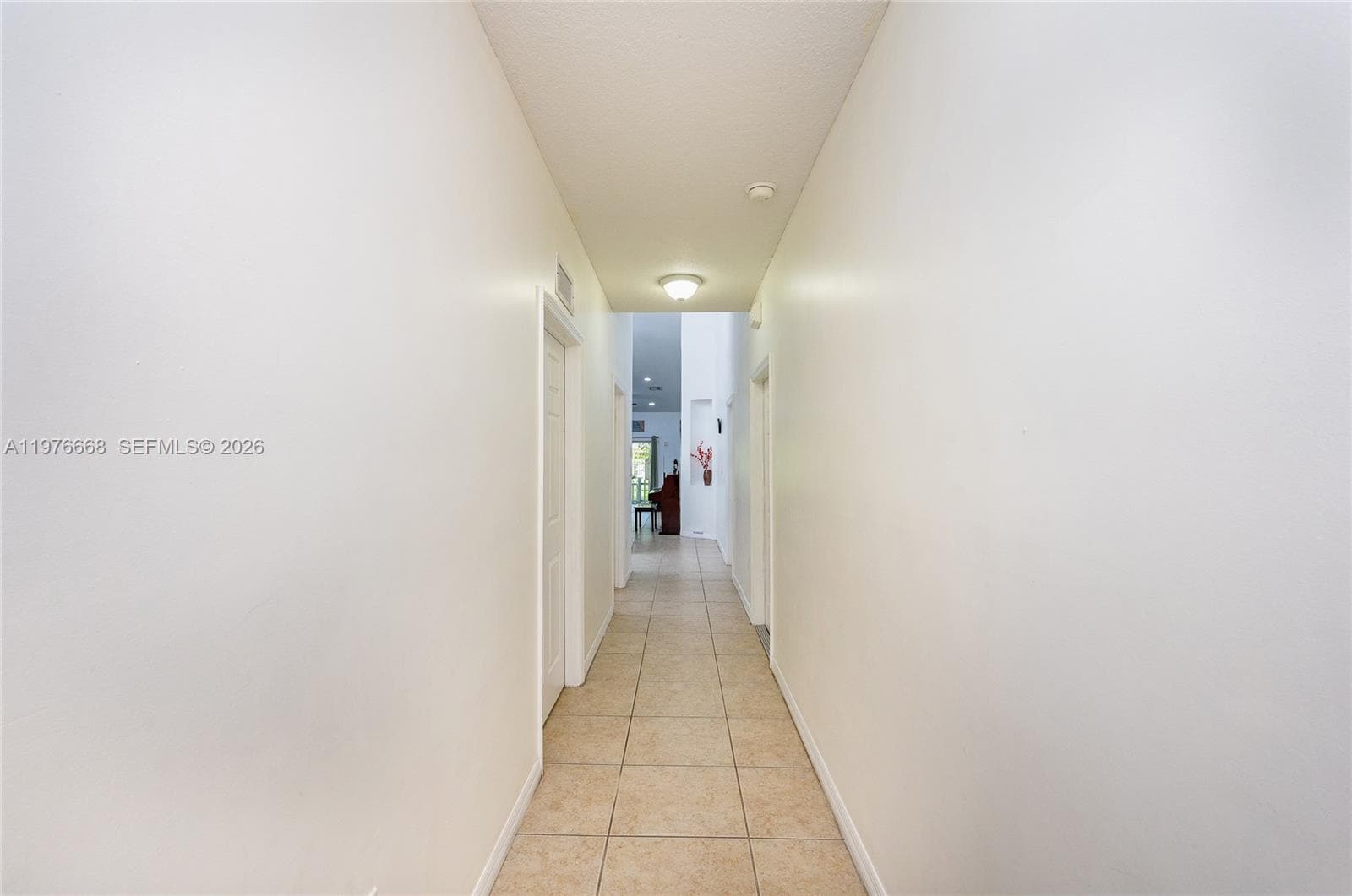 1212 NE 32nd Ter photo 21