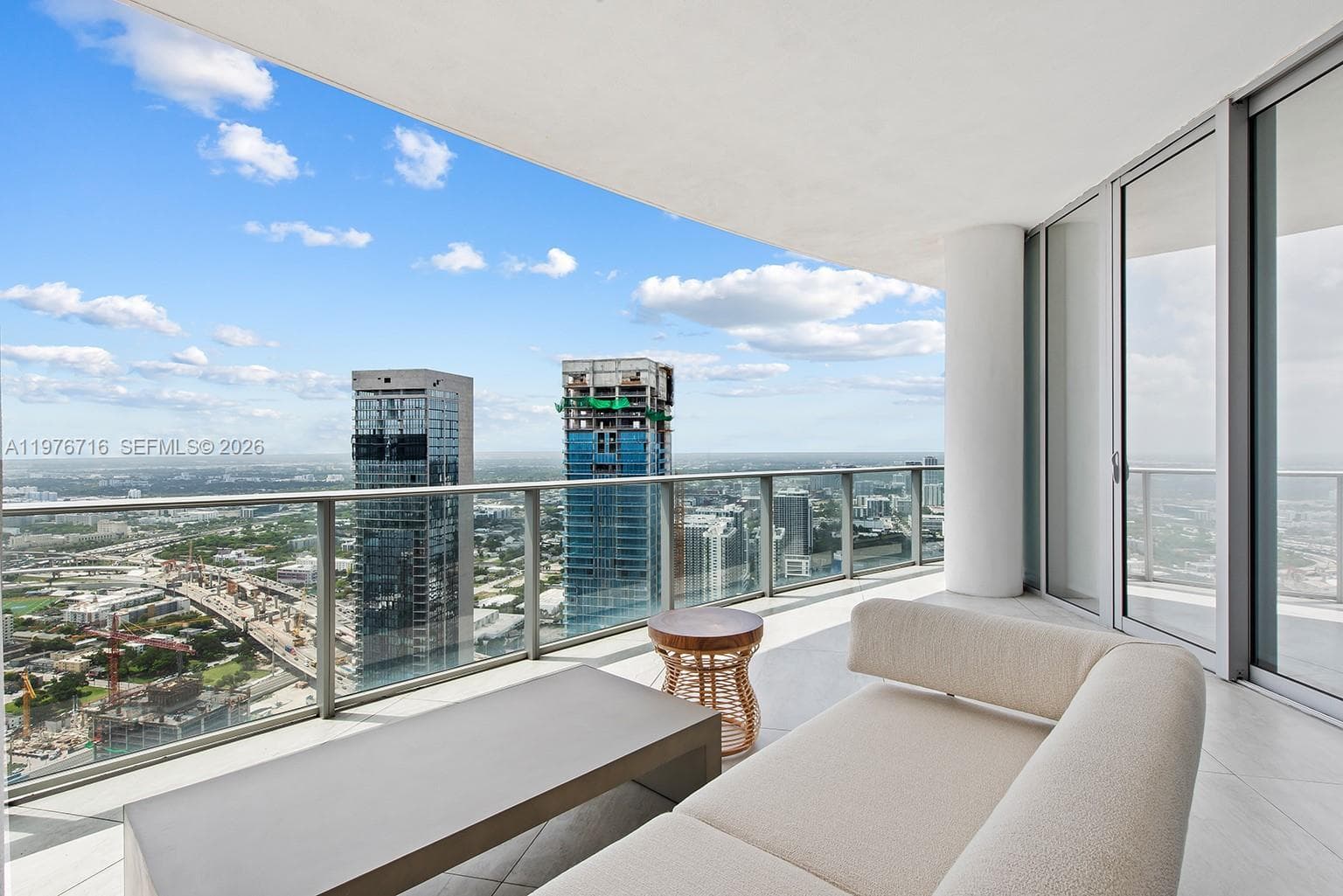 Paramount Miami Worldcenter · #PH 5402 in Miami - Photo 6