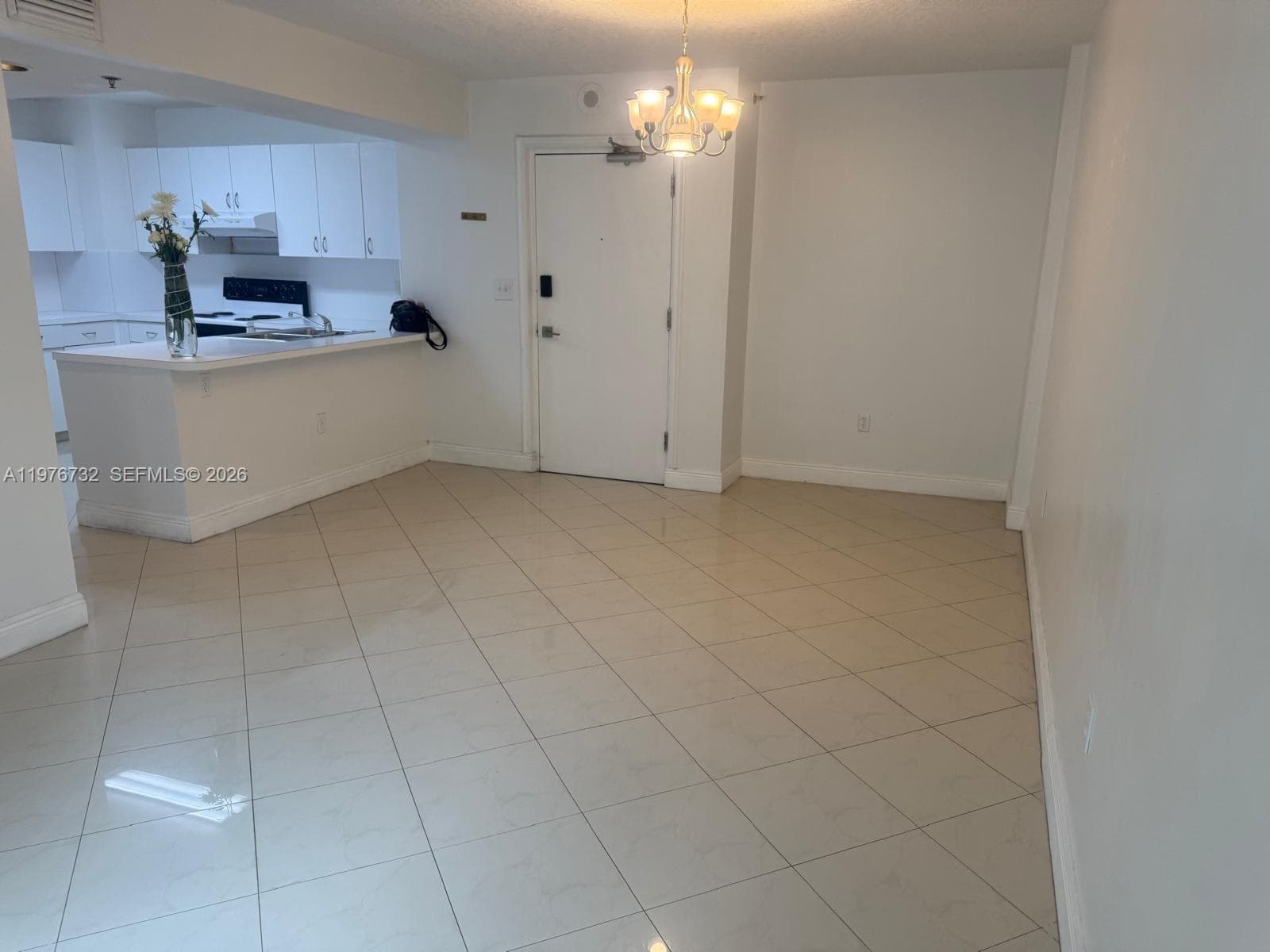 CASA GRANDE I TOWERS COND · #1403 in Miami - Photo 6