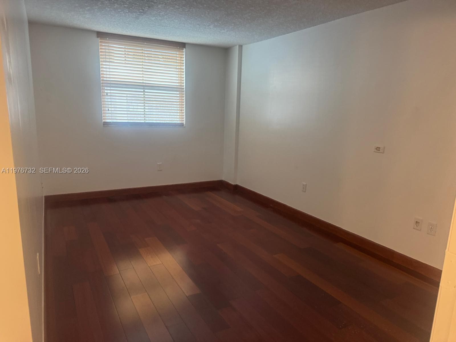 CASA GRANDE I TOWERS COND · #1403 in Miami - Photo 10