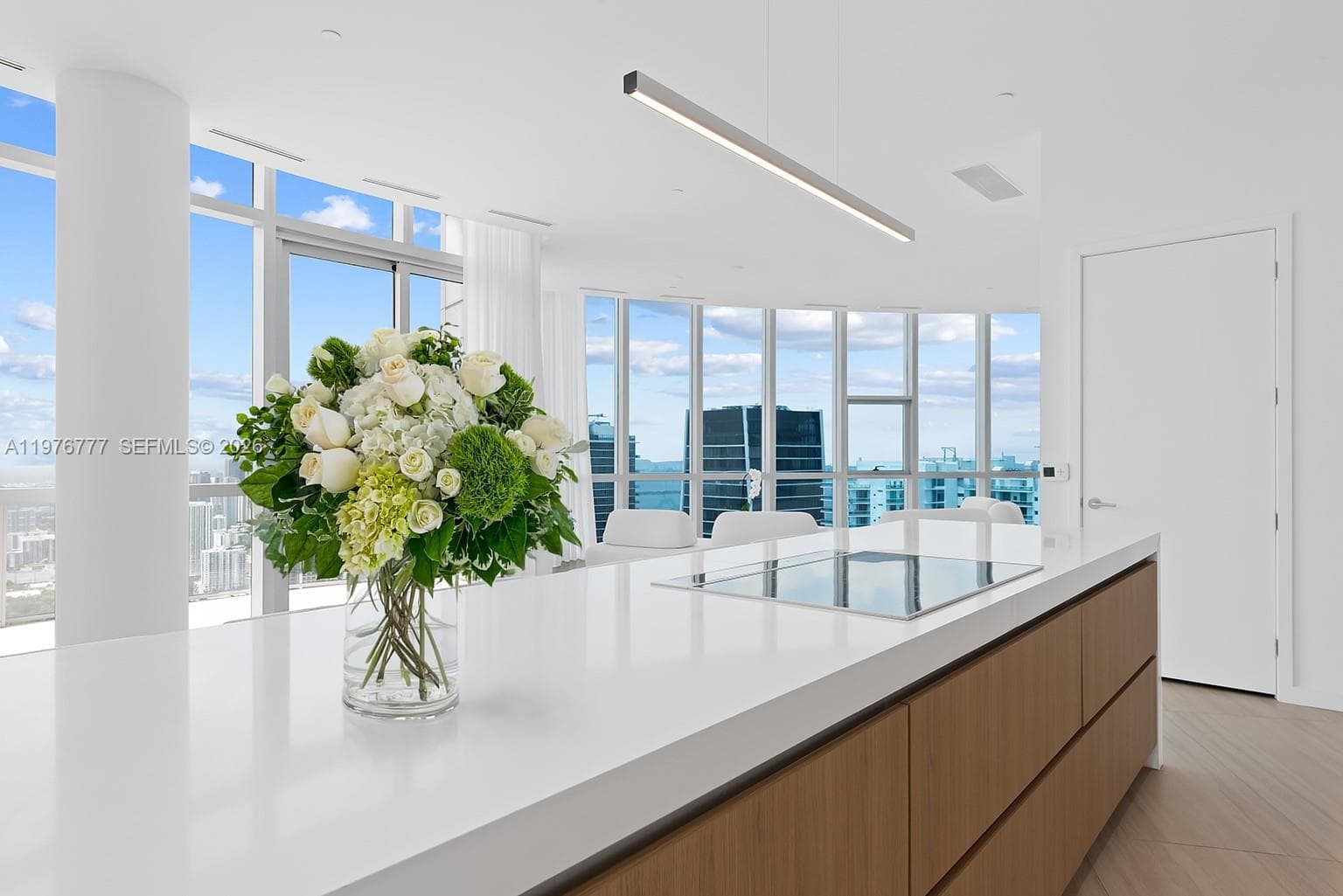 Paramount Miami Worldcenter · #PH 5700 in Miami - Photo 13
