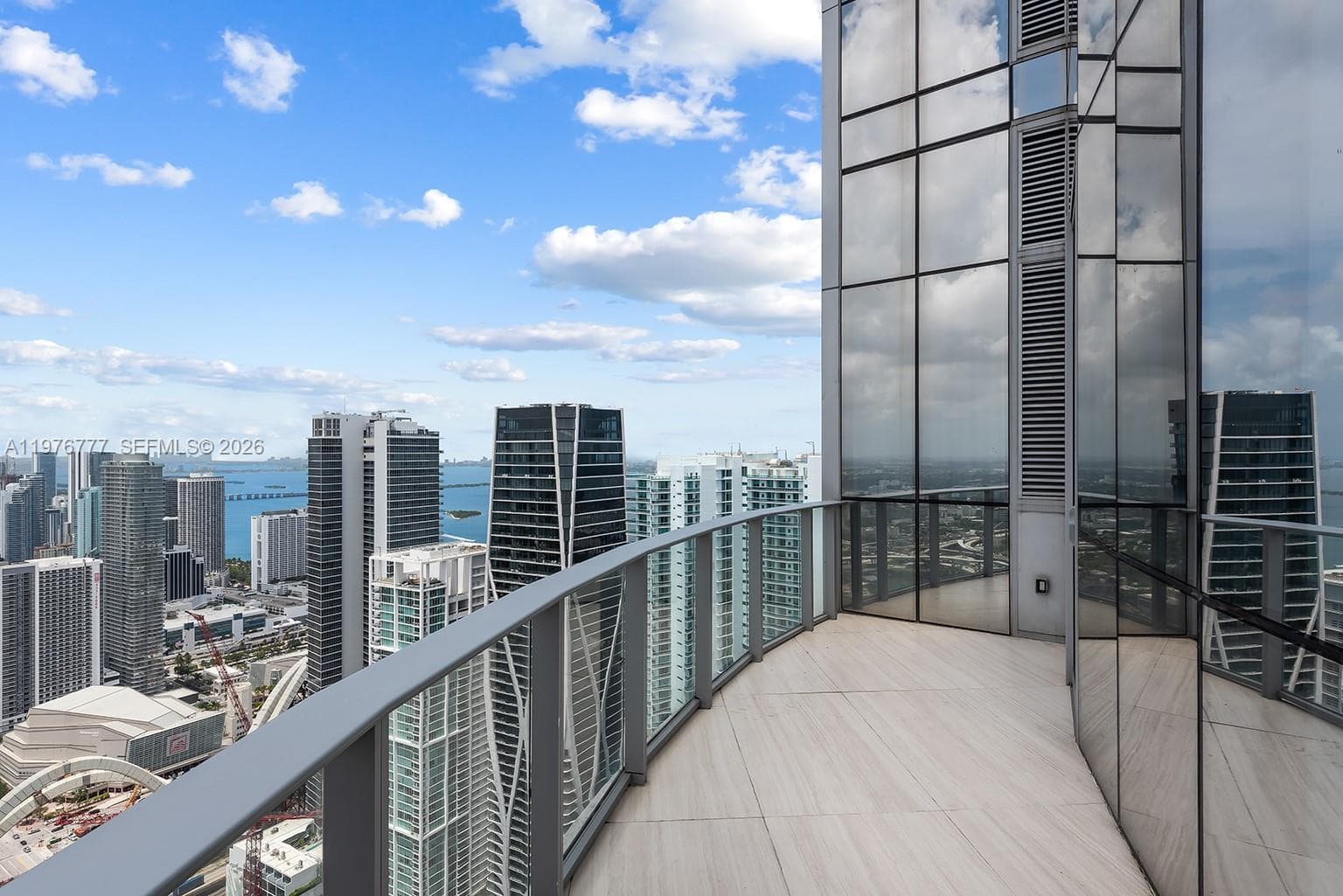 Paramount Miami Worldcenter · #PH 5700 in Miami - Photo 17