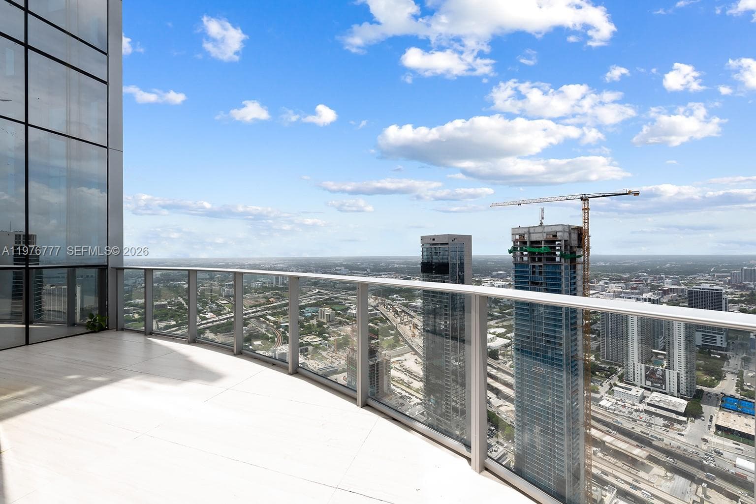 Paramount Miami Worldcenter · #PH 5700 in Miami - Photo 16