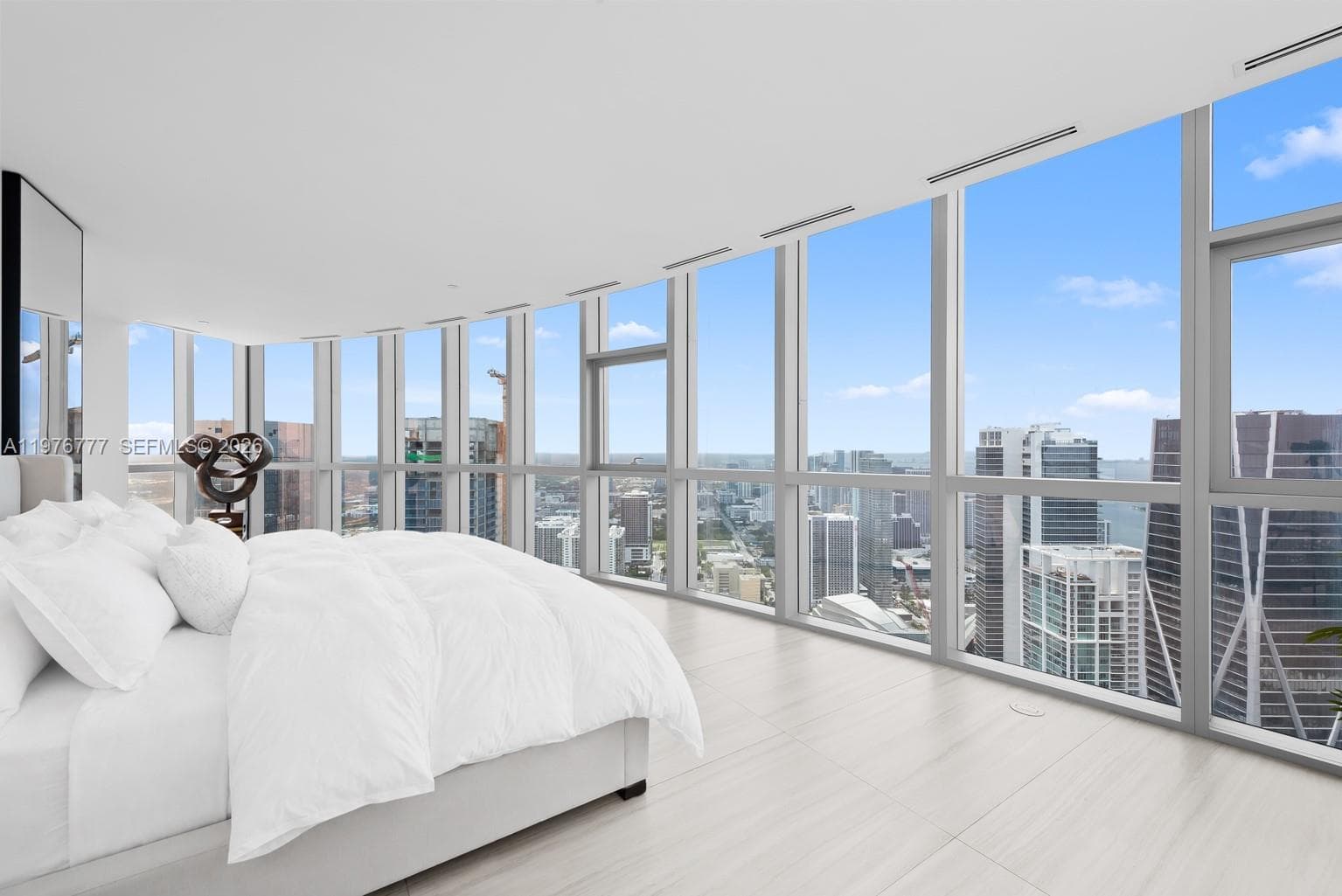 Paramount Miami Worldcenter · #PH 5700 in Miami - Photo 26