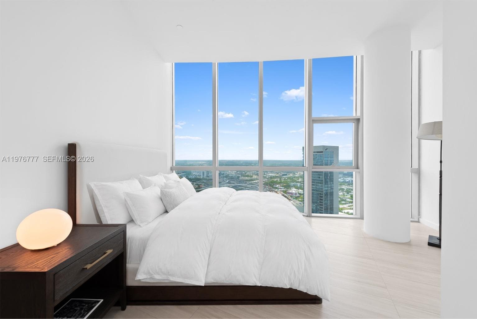 Paramount Miami Worldcenter · #PH 5700 in Miami - Photo 45