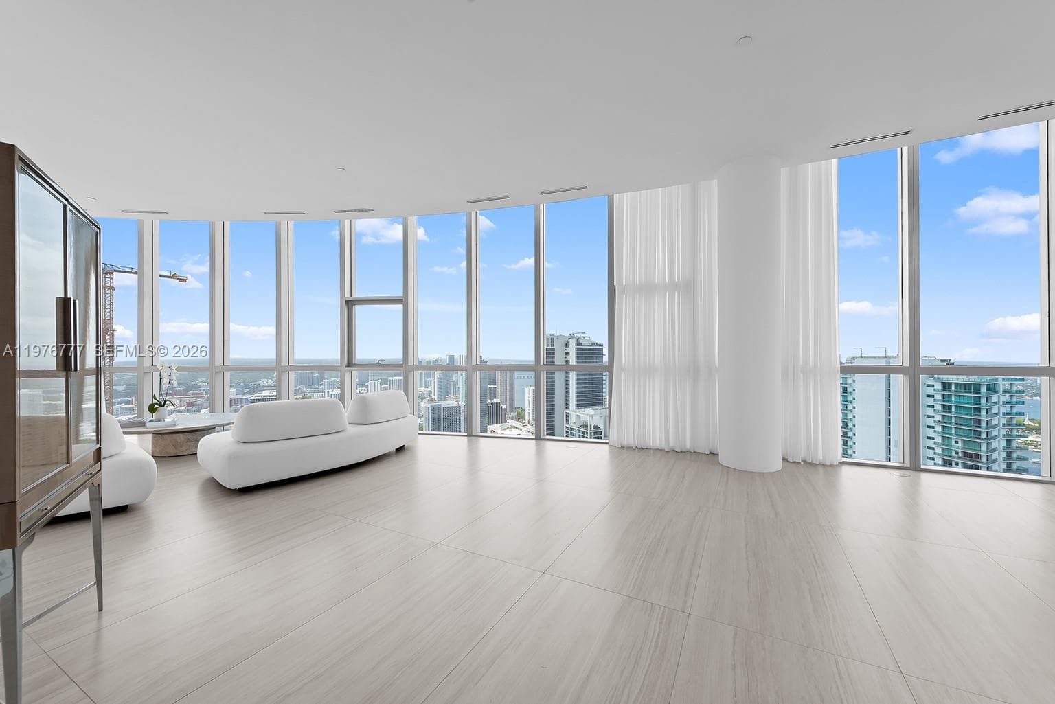 Paramount Miami Worldcenter · #PH 5700 in Miami - Photo 18