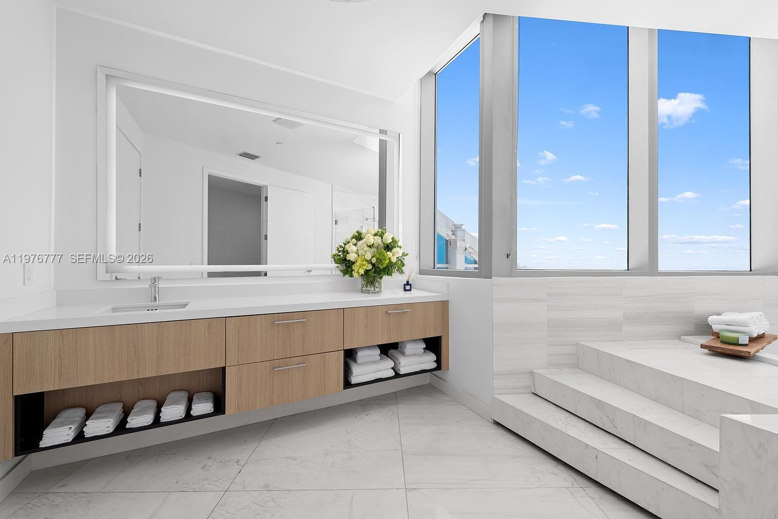 Paramount Miami Worldcenter · #PH 5700 in Miami - Photo 29