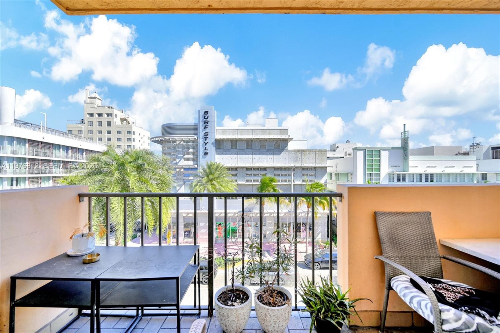 Collins Vista Condo · #405 in Miami Beach - Photo 5
